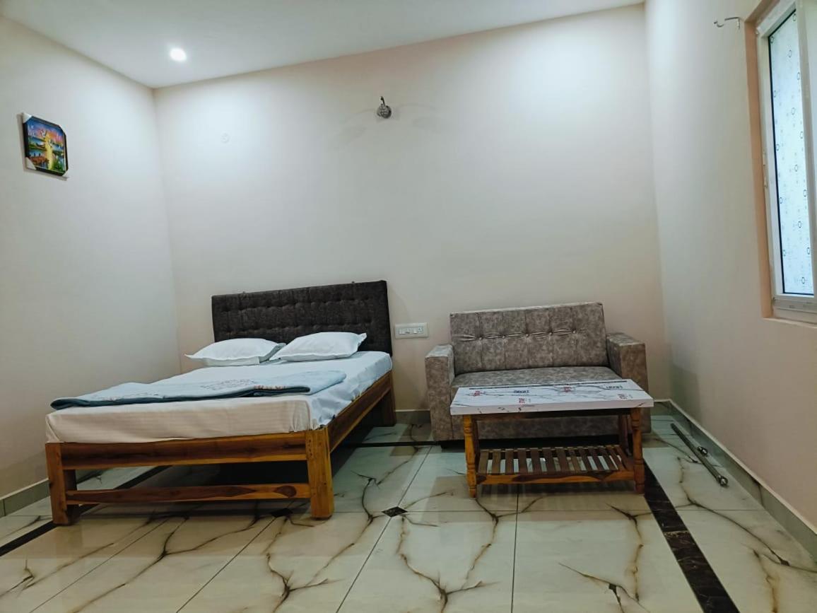 Hilltop Heaven Yelagiri Exterior photo