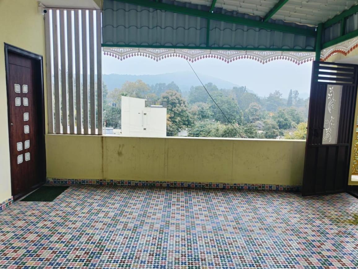 Hilltop Heaven Yelagiri Exterior photo